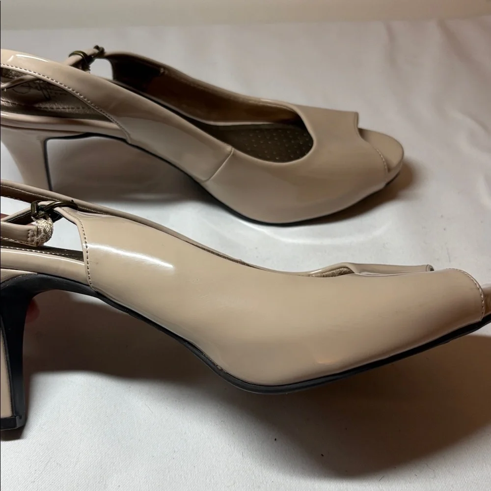 Life Stride Tan Manmade Faux Patent Heels Size 10